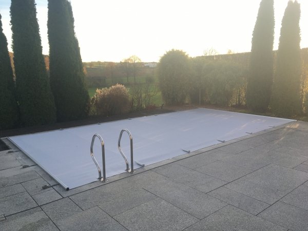 Przykrycie bezpieczne - model standard - owalny - do basenu 9 x 5 m