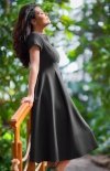 Awama A569 sukienka midi z zakładkami czarna tył