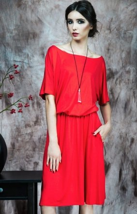 Kasia Miciak design czerwona sukienka