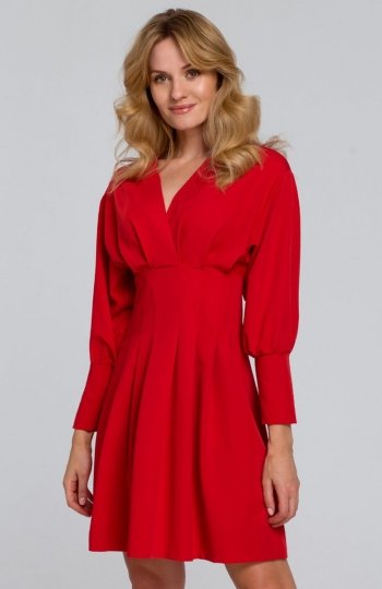 Sukienka z rozkloszowanymi zakładkami czerwona K087 