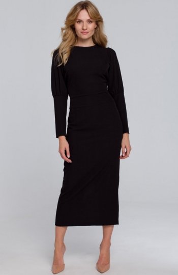 Sukienka midi z wysokimi mankietami czarna K079 
