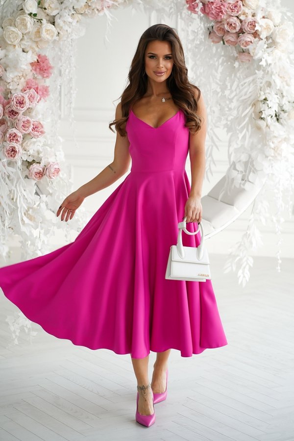 Efektowna rozkloszowana sukienka midi 244-05-2