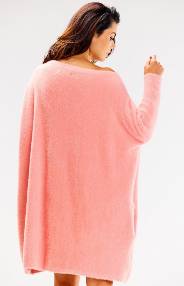 Awama A618 oversizowa sukienka sweterkowa różowa tył