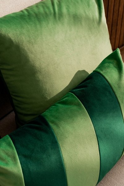 Green decorative pillows set Velvet + Stripes
