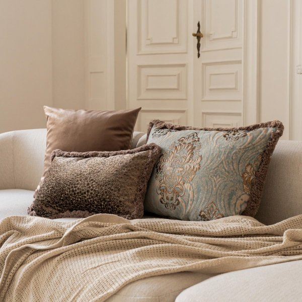 Beige Set of 3 Decorative Pillows Tisimi