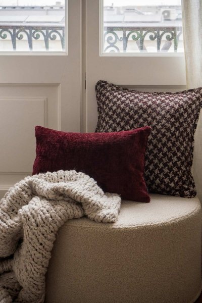Duża beżowa pufa Cozy 60x30