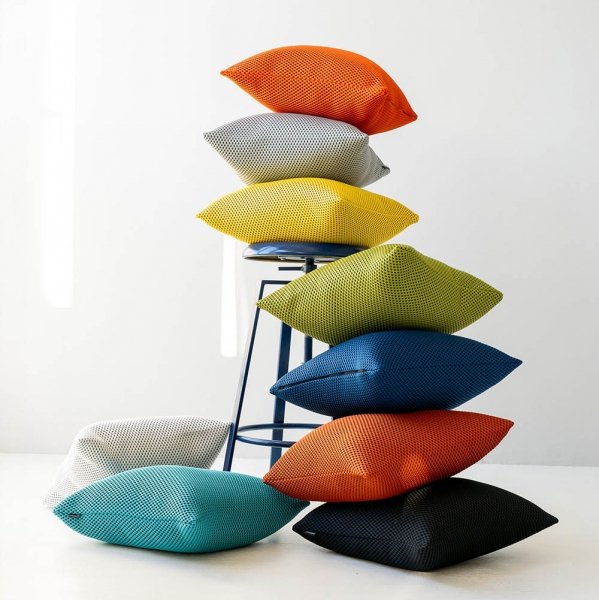 Ruda poduszka dekoracyjna Sonic