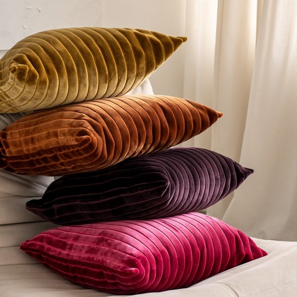 Cordian fioletowa poduszka dekoracyjna 50x30 Prestige Line