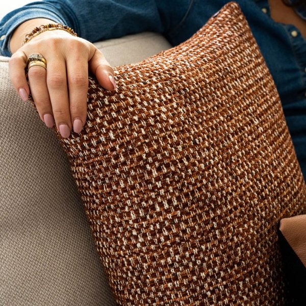 Brązowa poduszka dekoracyjna Silencio