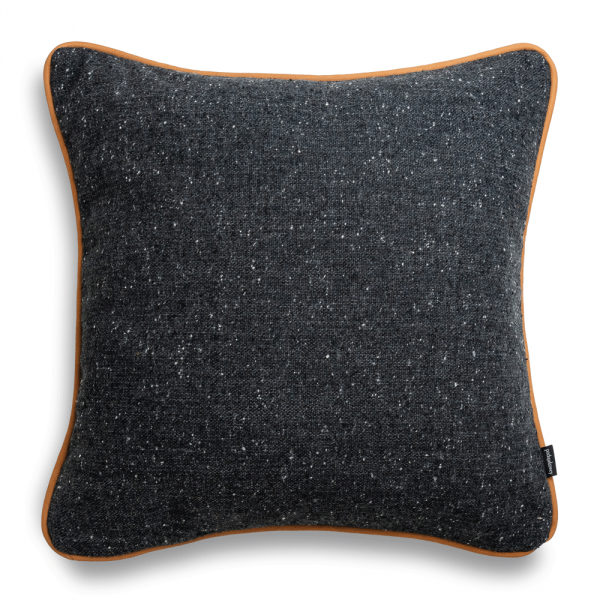 Czarna poduszka dekoracyjna WOOL 45X45
