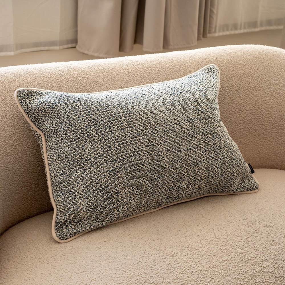 Niebieska poduszka dekoracyjna Mora