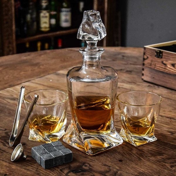 ZESTAW DO WHISKY W SKRZYNCE 