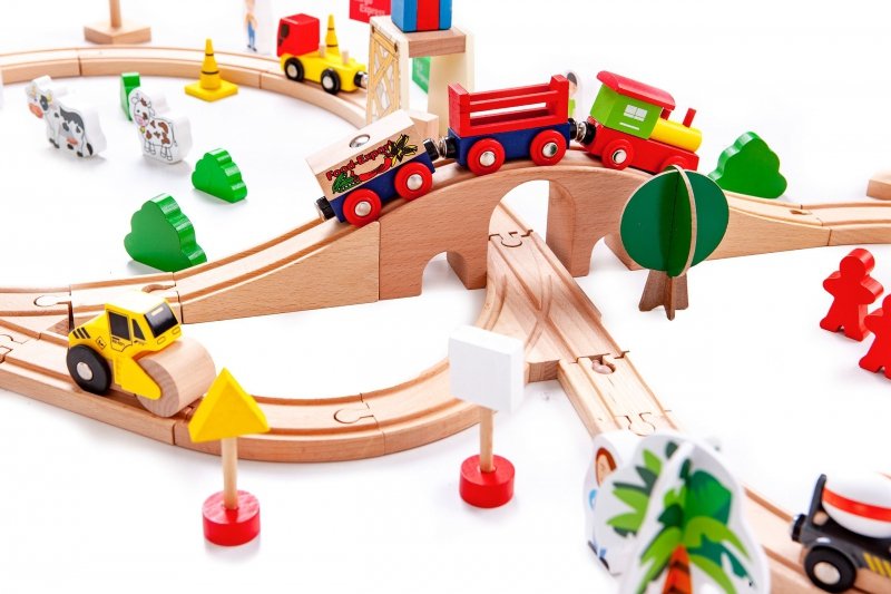 Drewniany pociąg kolejka 74 elementy ECOTOYS