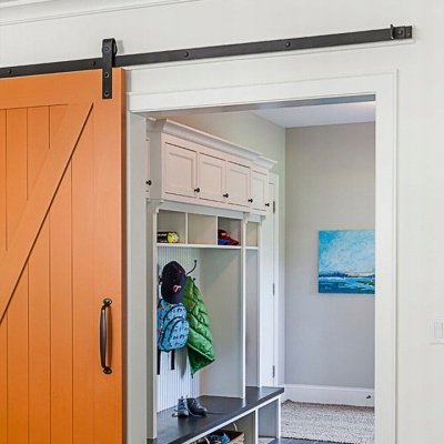 Mechanizm przesuwny do drzwi w stylu barn door
