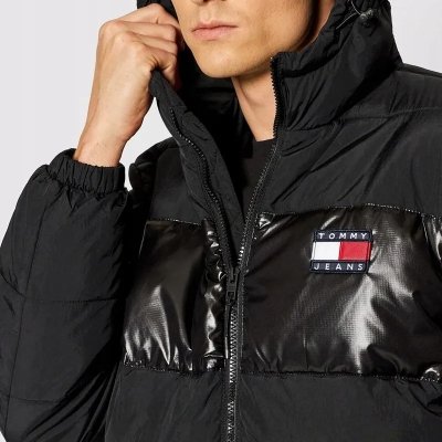 Kurtka męska Tommy Jeans ocieplana pikowana czarna z kapturem
