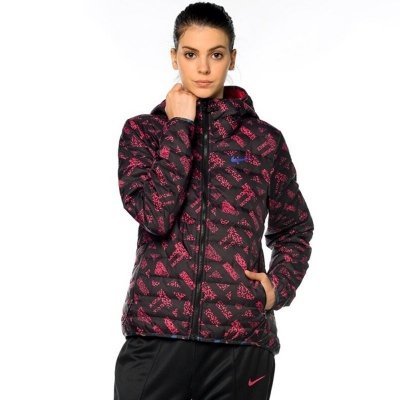 Nike kurtka damska czarna na wiosnę jesień