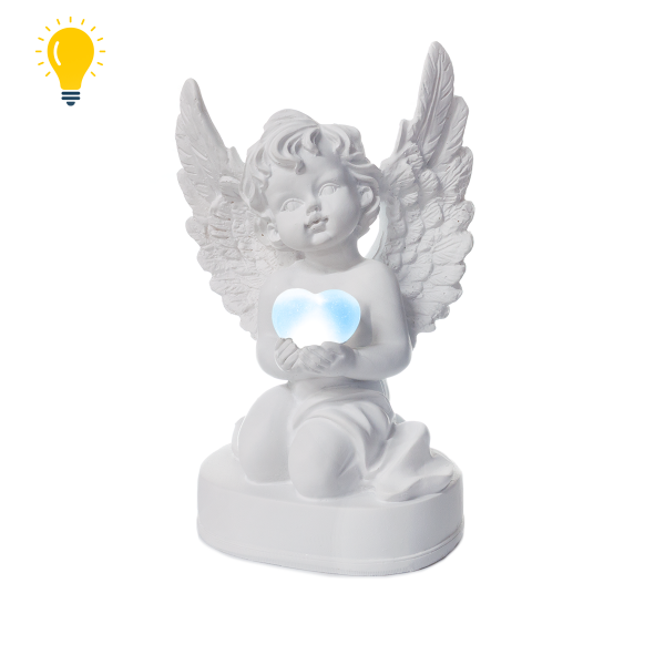 Anioł z oświetleniem LED w kształcie serca. 13x8.5x19 cm